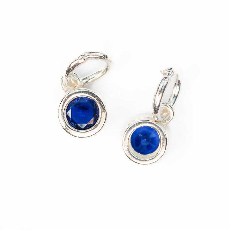 Charm 2pcs 925 sterling silver jewellery, royal blue round cubic zirconia w/925 sterling silver bezel and loop, 5mm round, 6mm closed ring