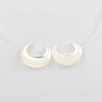 4pcs Natural Mother Of Pearl Shell Half Moon Beads, 12*13mm Side Drilled Crescent Shape 1mm Hole 3mm Thick