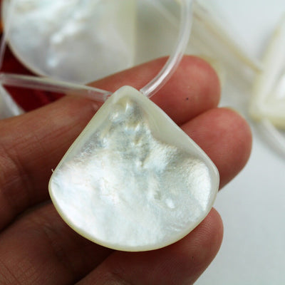 Natural Shell beads, 25mm Top Drilled Fan Shape Strand,15.5 inch, about 10 beads , 1mm hole