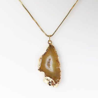 1pc Raw Natural Dyed Brown Druzy Agate Gemstone Pendant, Gold Plated Natural shape Gemstone with Loop,20-25mm width*25-35mm length