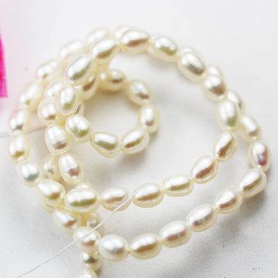 Natural Freshwater Pearl, 8-9mm*6-7mm White Oval Strand, 15.5inch , About 48 beads , 0.6mm hole